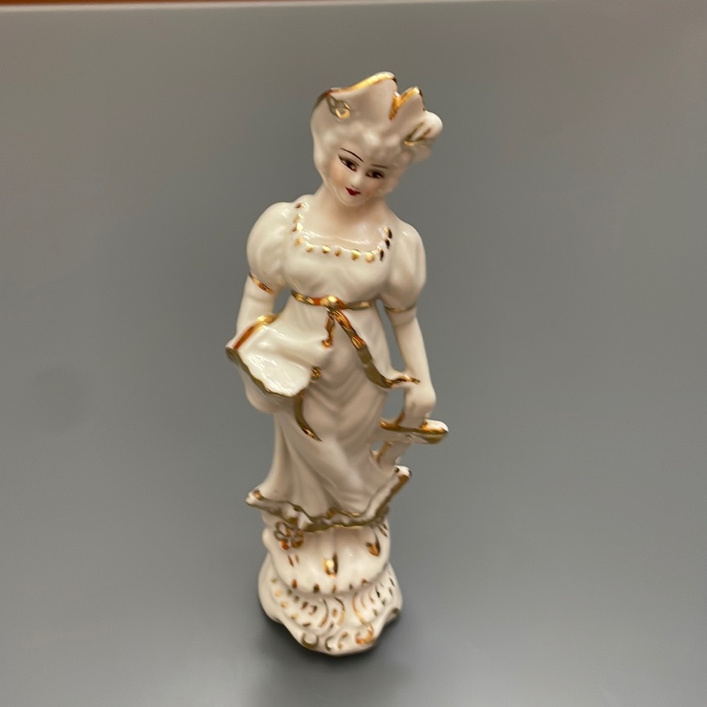Ransgil China Colonial Lady Figurine vintage Made in USA white/cream and gold